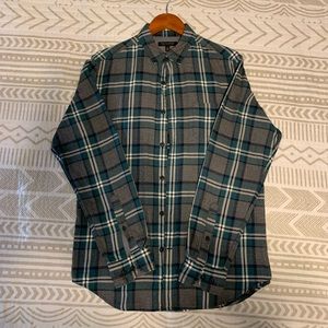 Banana Republic Button Down flannel blue grey green shirt - size medium